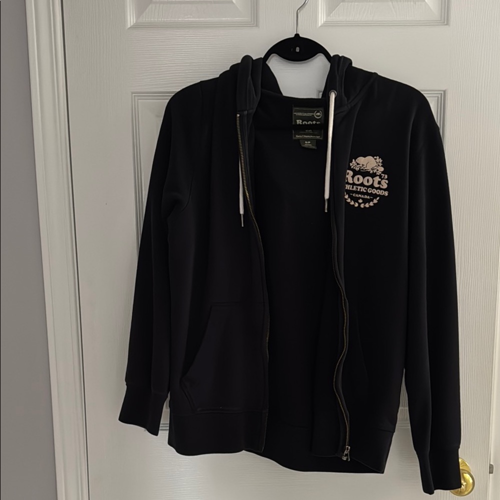 Roots Hoodie - black in excellent condition